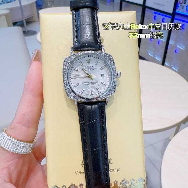 ブランド時計背面デザイン